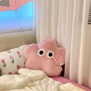 Petal shaped sofa pillow